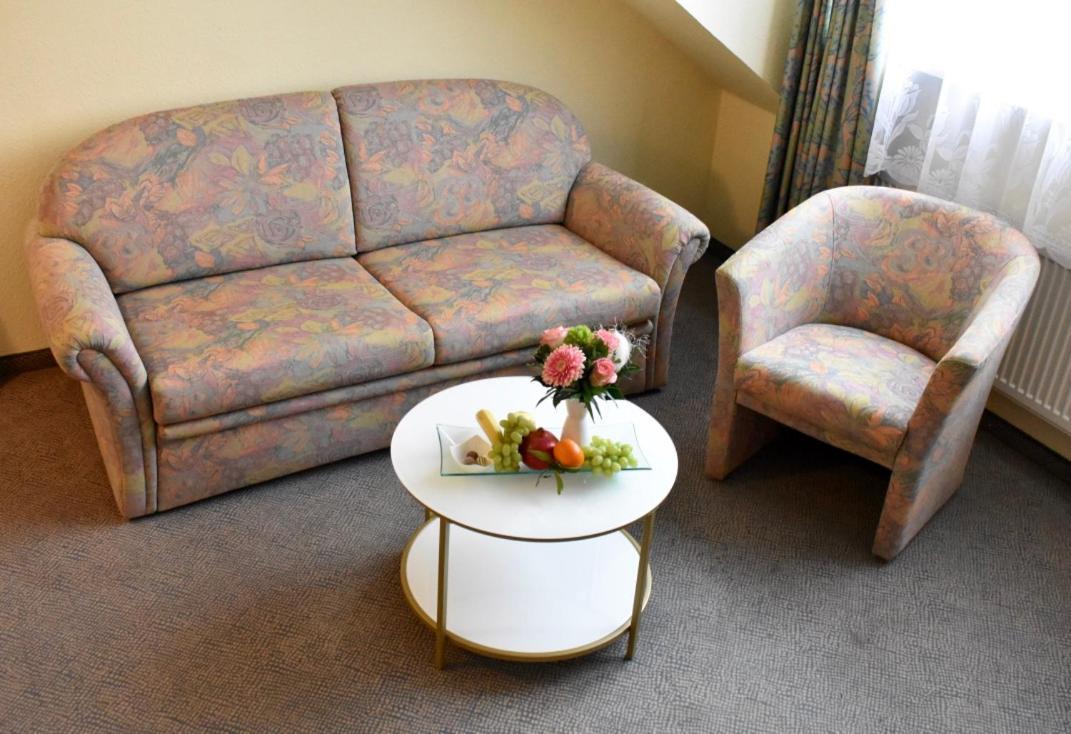 דמין Hotel Trebeltal מראה חיצוני תמונה