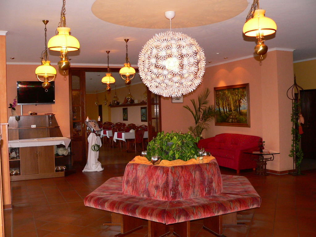 דמין Hotel Trebeltal מראה חיצוני תמונה